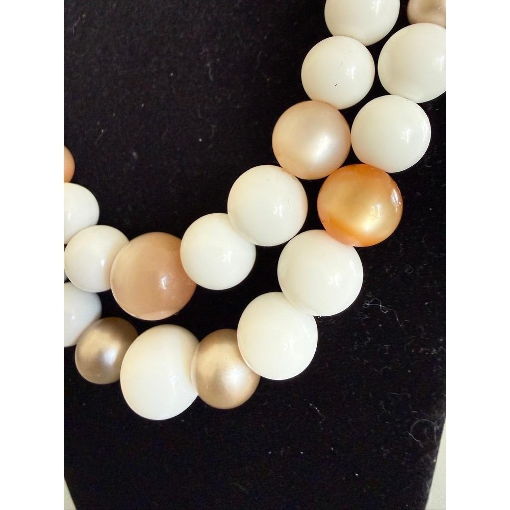 Vintage Bead‎ Necklace Moon Glow Cream White Graduated 18"